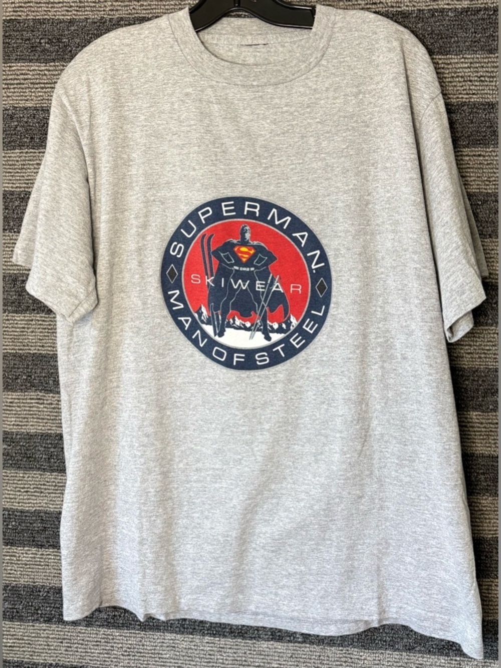 Vintage 90’s Superman Man of Steel SkI Wear Single Stitch Grey T-Shirt Men’s XL
